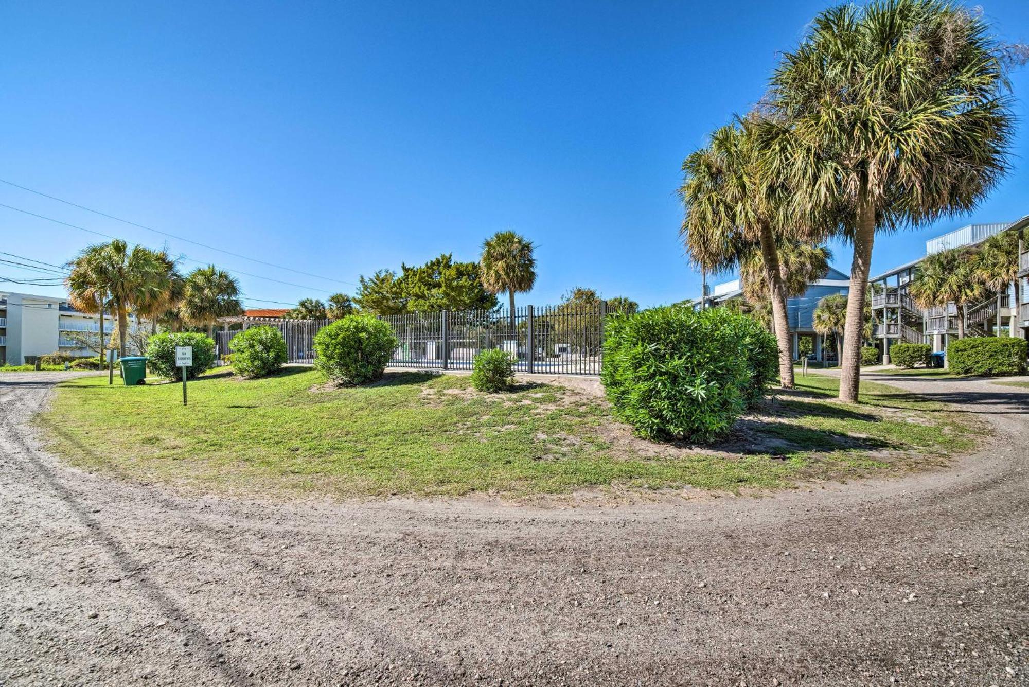 Beachfront Cedar Key Retreat With Pool Access! Exteriér fotografie