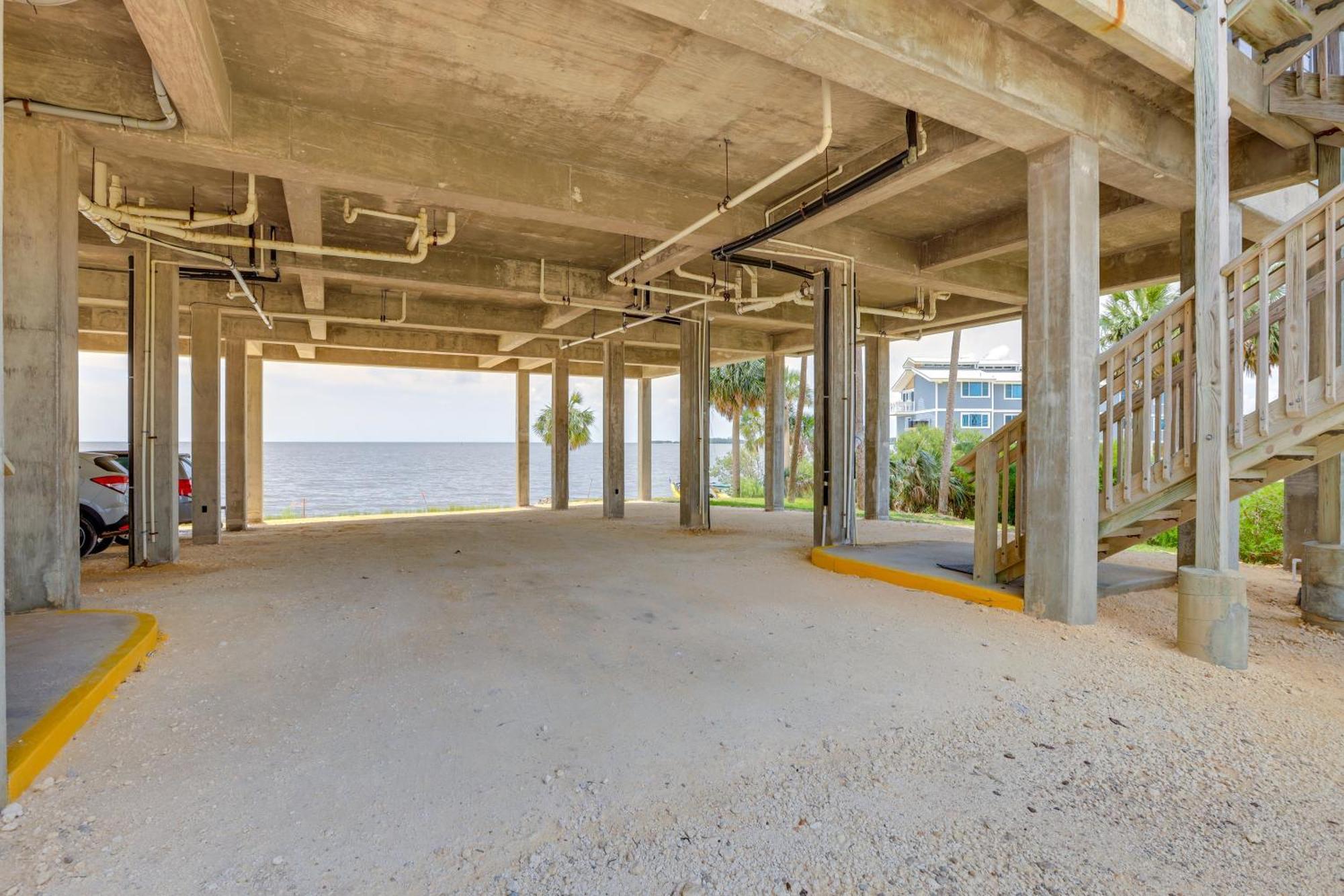 Beachfront Cedar Key Retreat With Pool Access! Exteriér fotografie